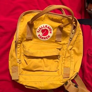 Mini Fjallraven mustard yellow backpack